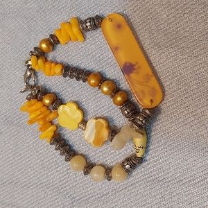 Coral and mother of pearl bracelet